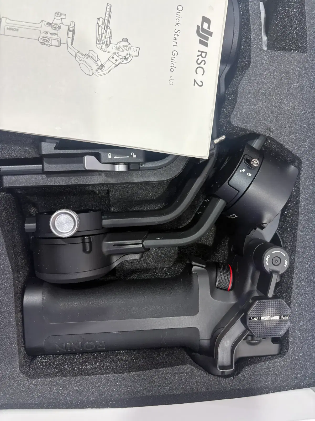 DJI RSC 2 카메라 짐벌 거의 새제품 / 풀박스 판매합니다