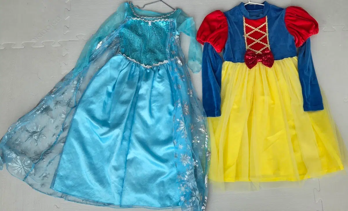 6-7세 엘사드레스 백설공주 드레스 2개 일괄 택포