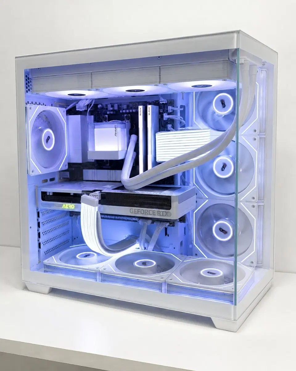 라이젠 9600X RTX5060TI AERO 화이트PC 팝니다