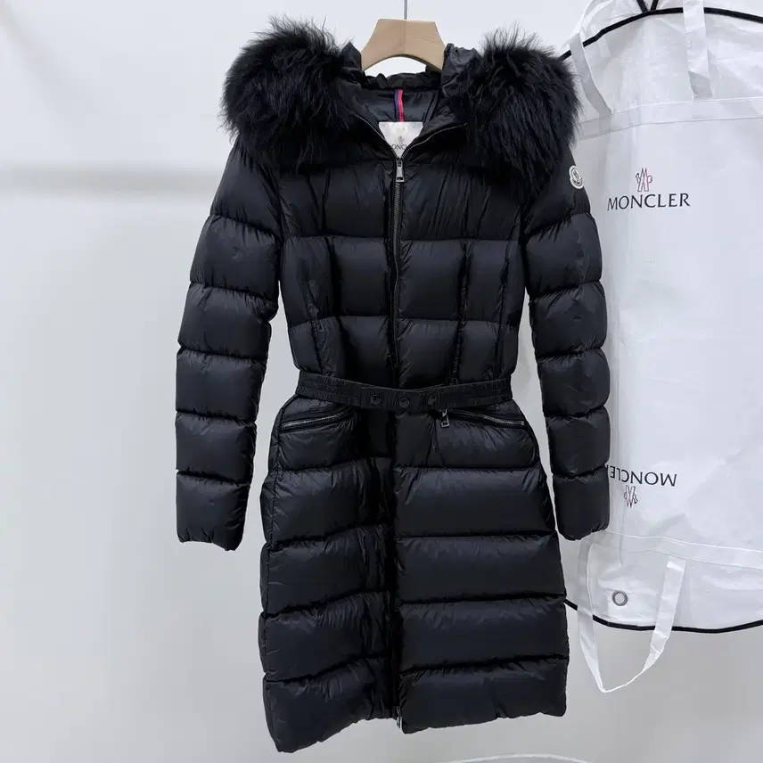 몽클레르 [S+급/1] 25FW 몽클레어 보에딕 여성 롱패딩 블랙 사진 1