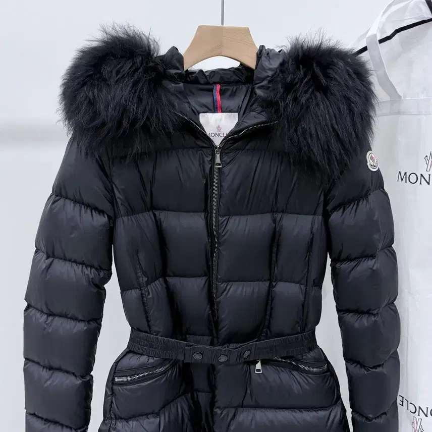 몽클레르 [S+급/1] 25FW 몽클레어 보에딕 여성 롱패딩 블랙 사진 2