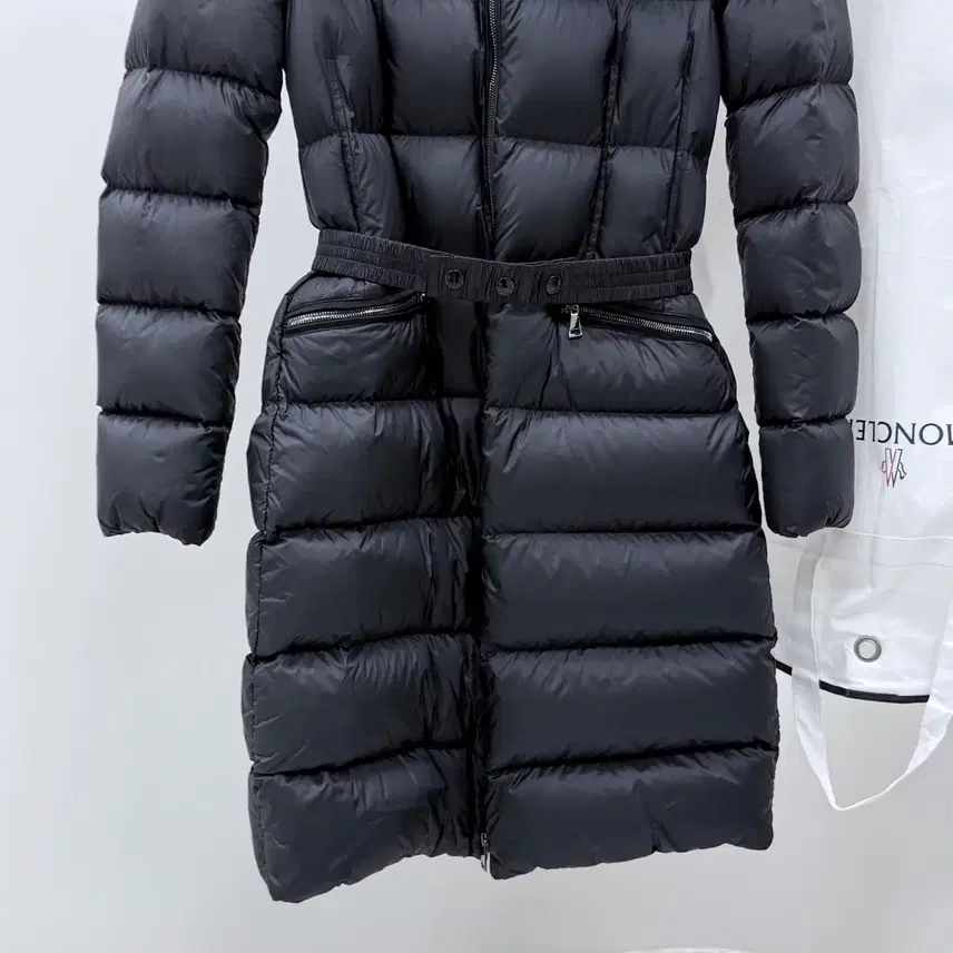 몽클레르 [S+급/1] 25FW 몽클레어 보에딕 여성 롱패딩 블랙 사진 3