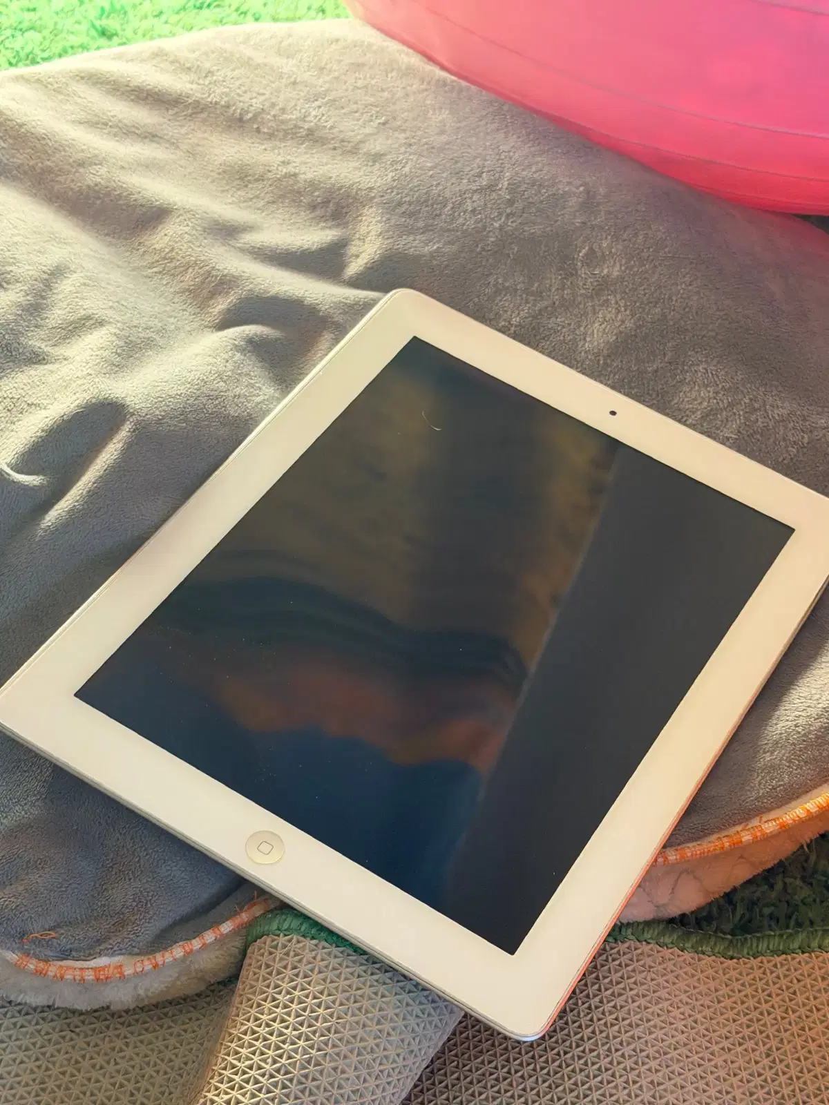아이패드 iPad 3세대 16GB WIFI A1416 (부품용, 장식용)