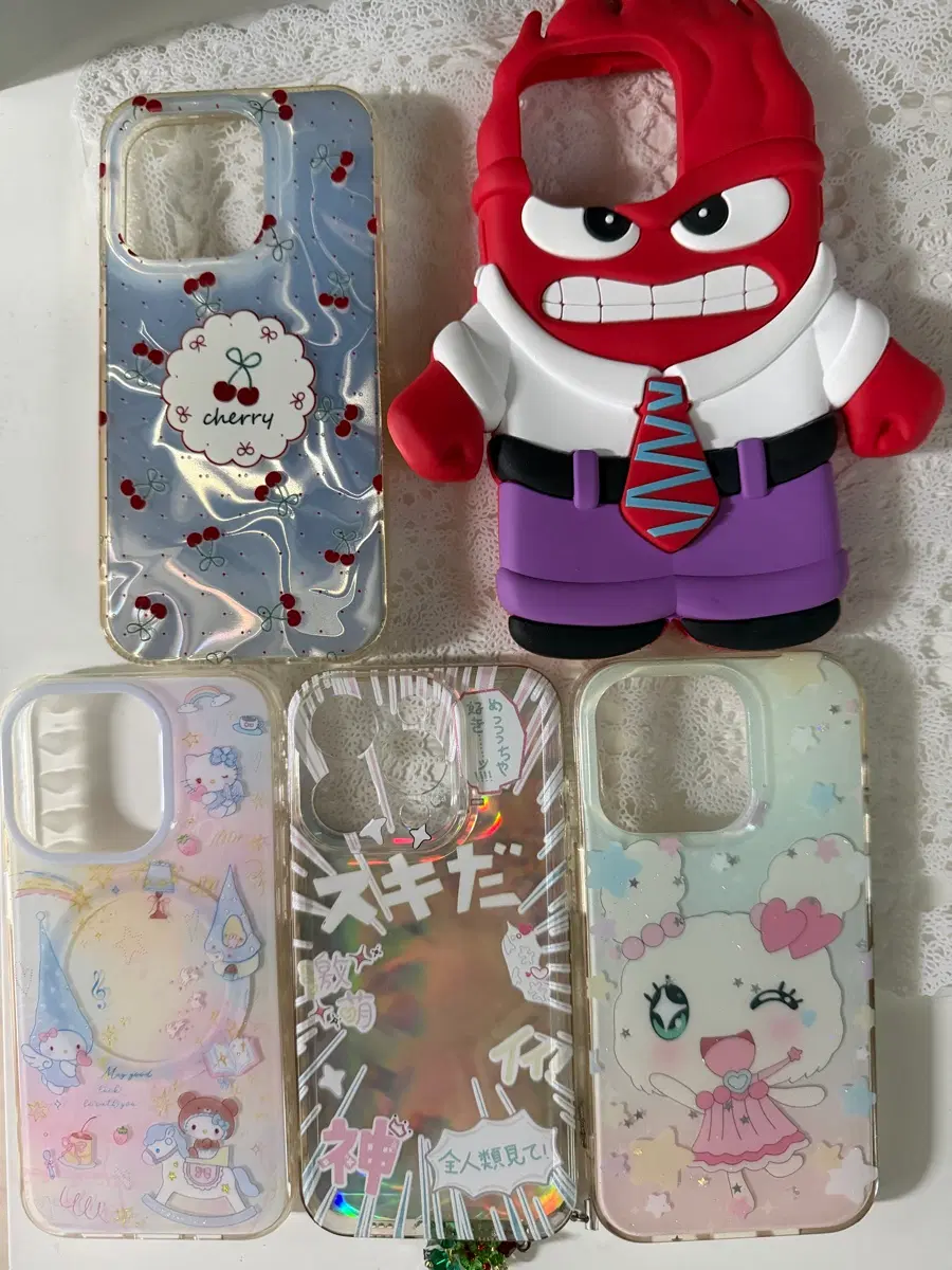iPhone 15pro 케이스 양도합니다