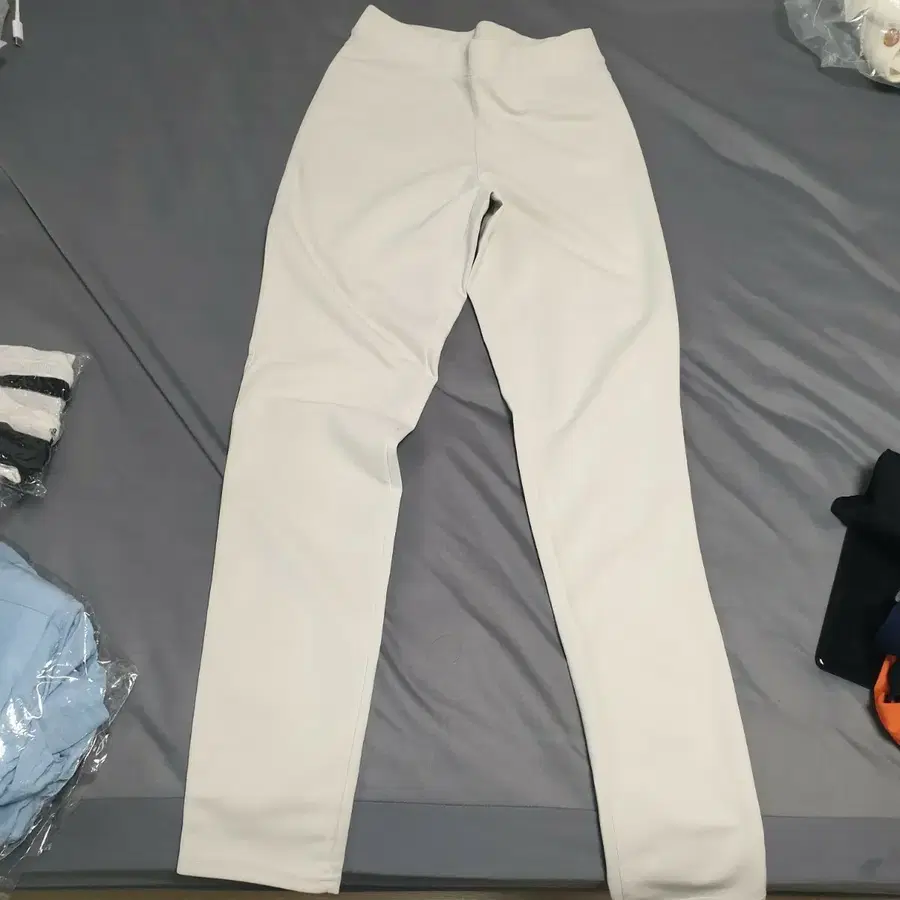 The Pants 베이지색 슬랙스 레깅스 55(S)
