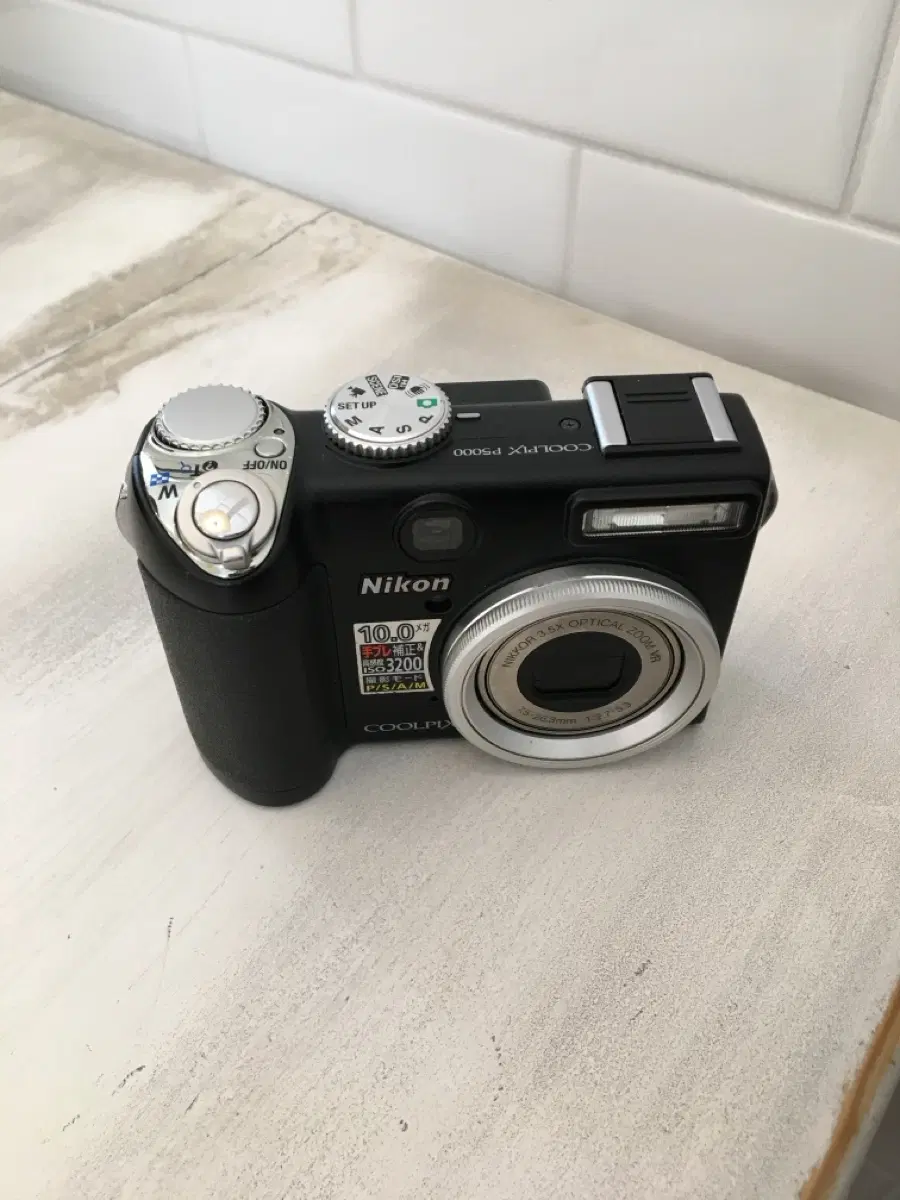 니콘 쿨픽스 P5000 카메라