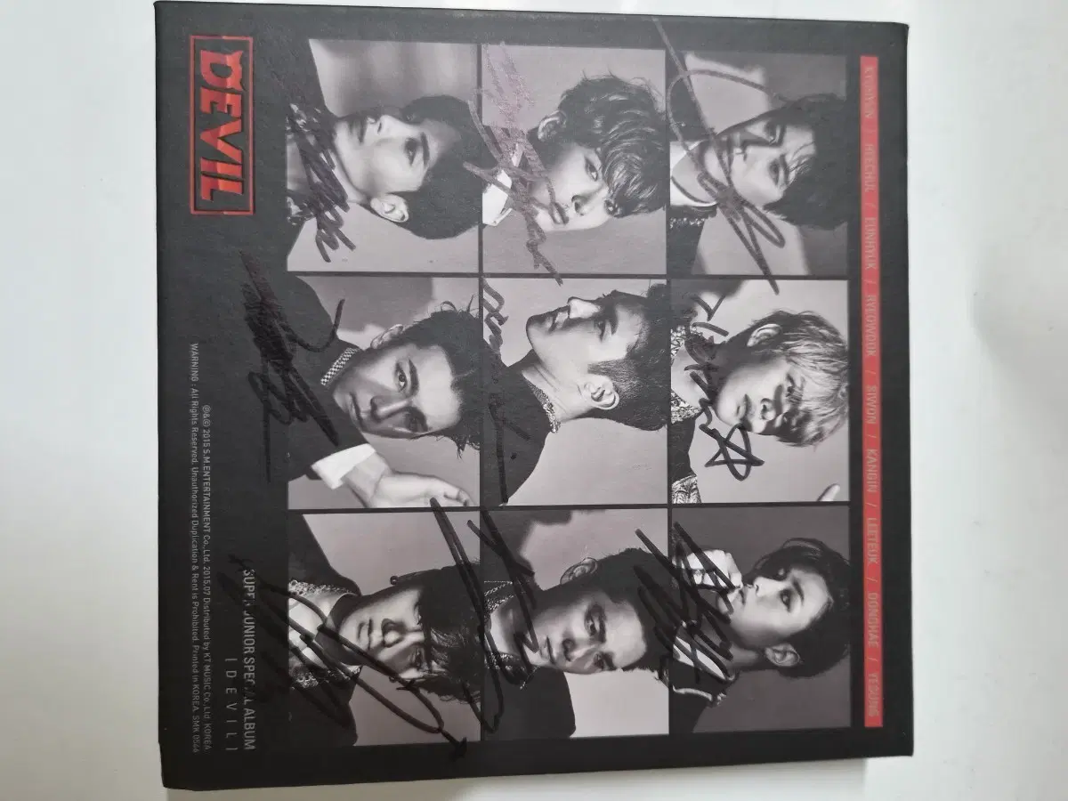 슈퍼주니어 스페셜 앨범 DEVIL 전원사인반 cd 입니다 깨끗합니다