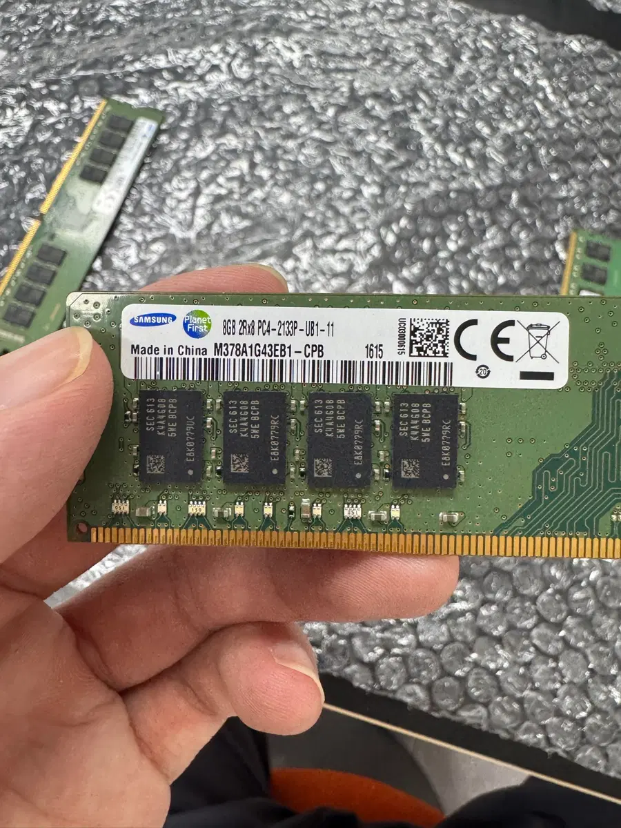 삼성 8GB DDR4 RAM 2개