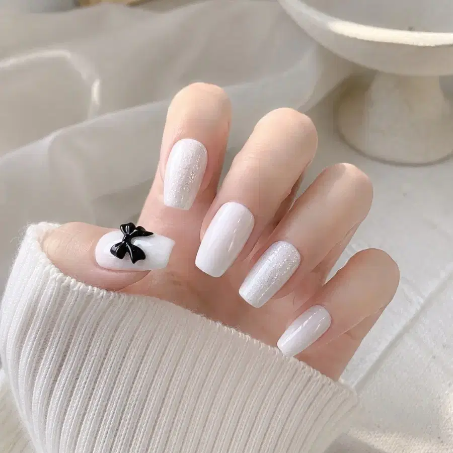 루엔 수제네일팁 화이트 리본 블랑