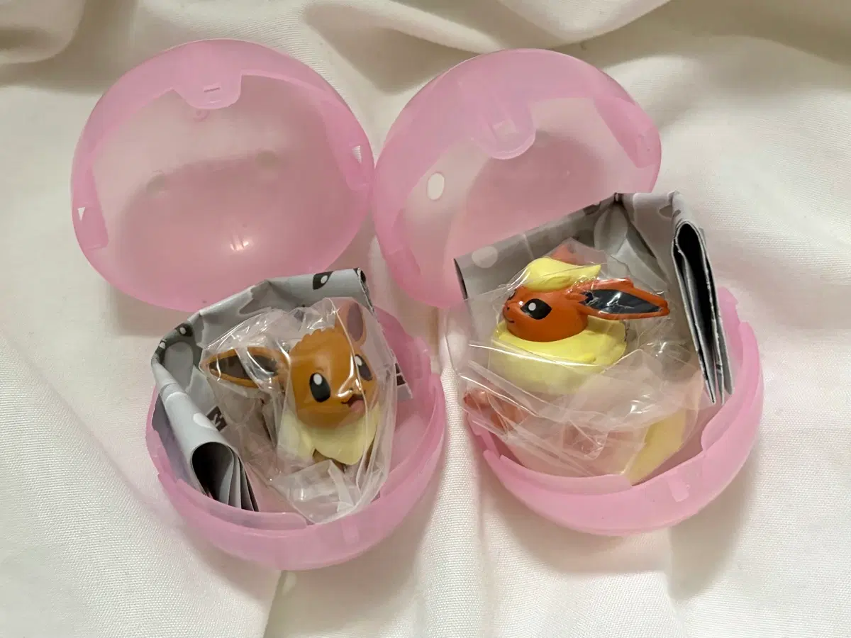 포켓몬 대롱가챠 키링 피규어 이브이즈 이브이 부스터 대롱대롱 주렁주렁