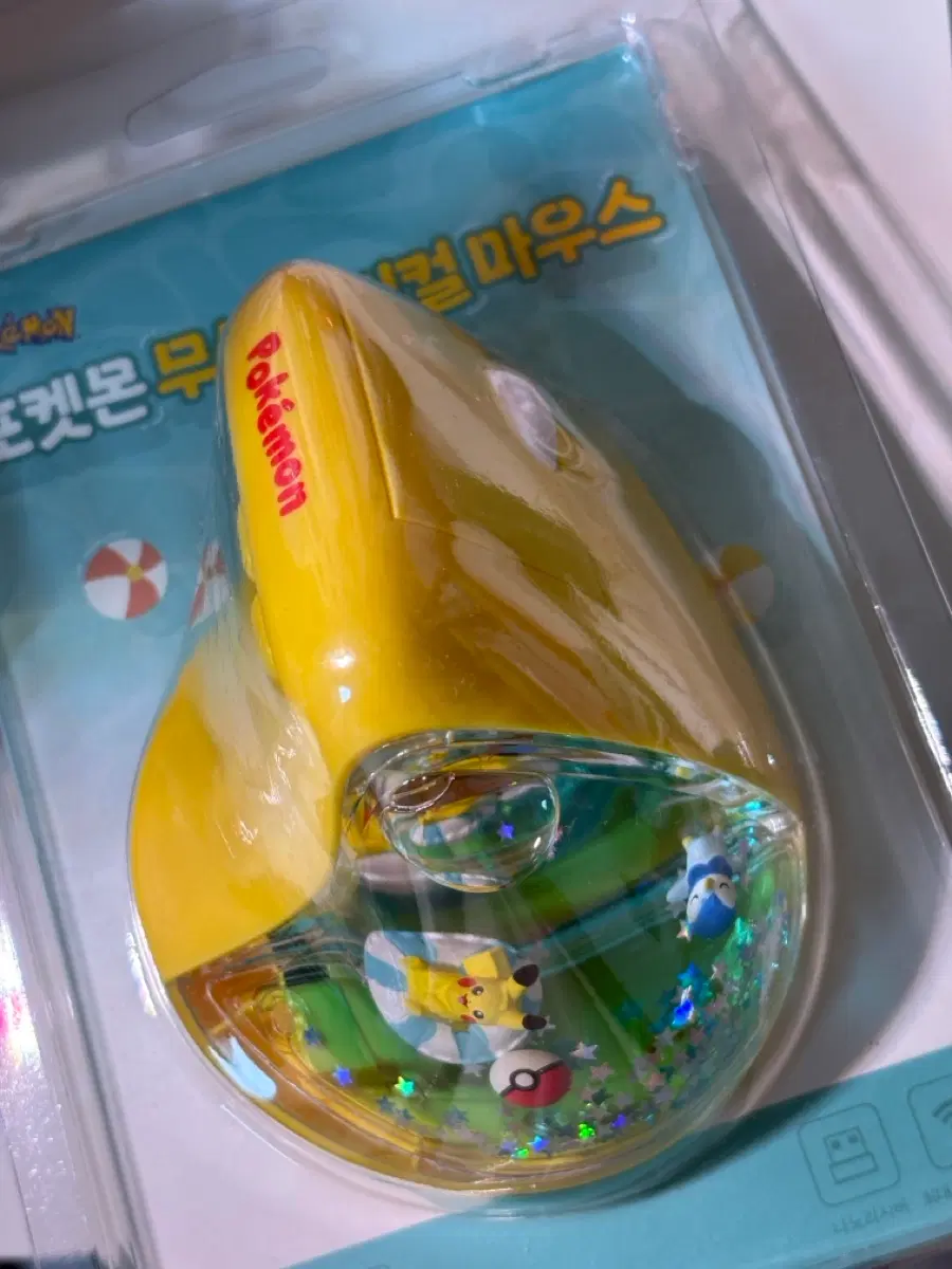 레토 포켓몬 무선 버티컬 마우스 피카츄