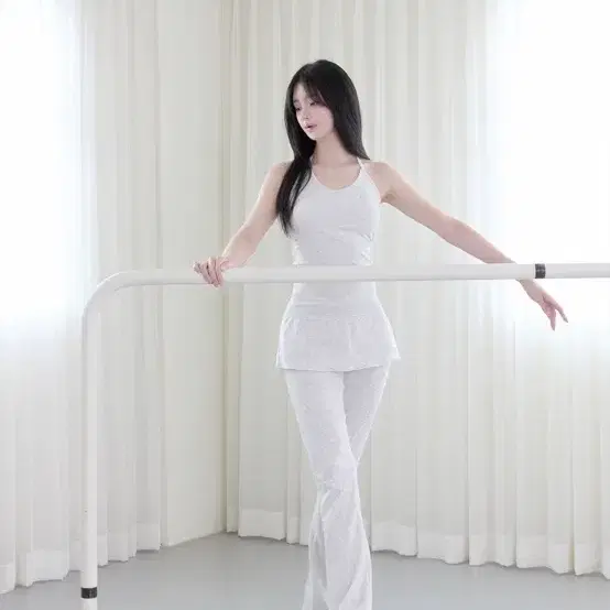 페어리룸 레이스 홀터 민소매 멜란지