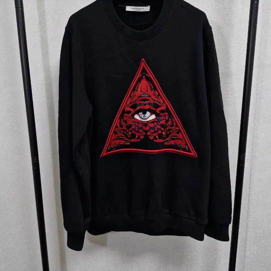 [S] 지방시 FW17 일루미나티 자수 스웻셔츠