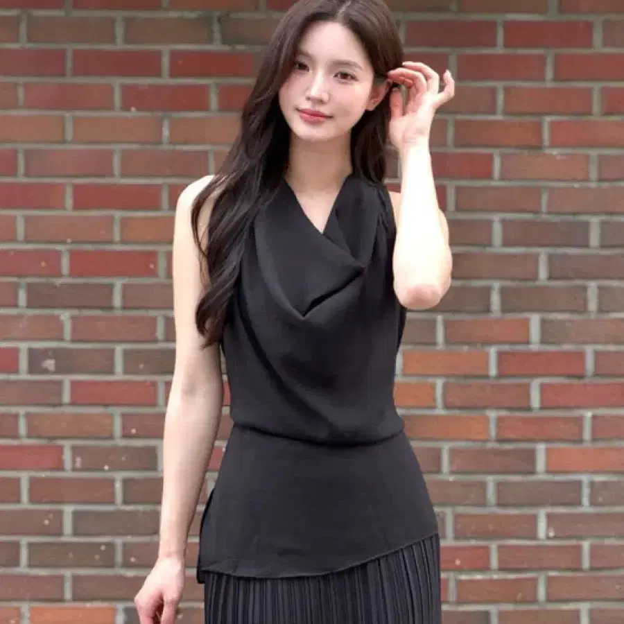 로트르드민 홀터 시어 블라우스 블랙 s사이즈
