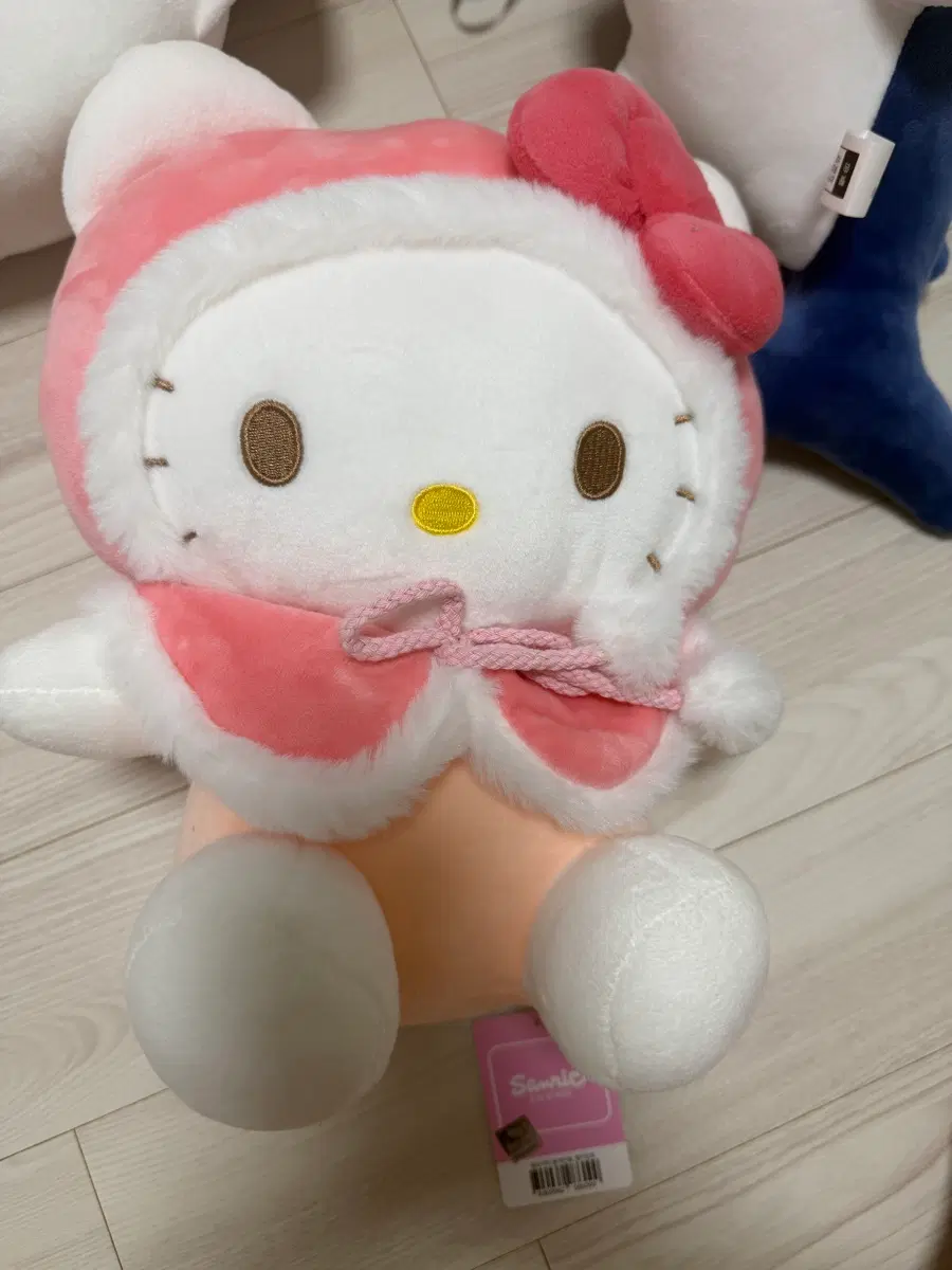 헬로키티 중형인형 망토 새제품