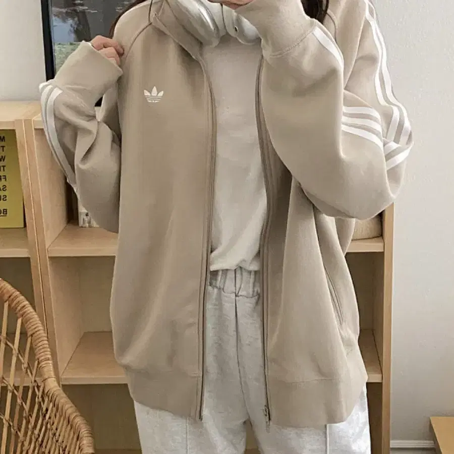 아디다스 베이지 져지 (하자O) 판매 교신