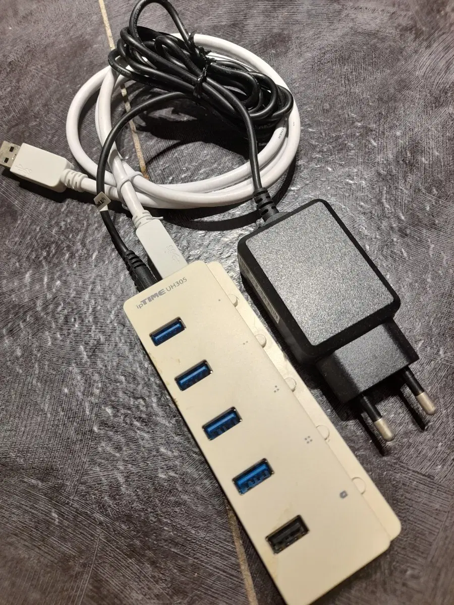 ipTIME UH305 USB 허브