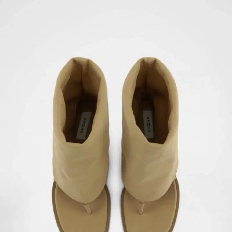 기호 쪼리 슬라우치 미들 통넓은 부츠 KHIHO 2-WAY SLOUCHY FLIP-FLOP