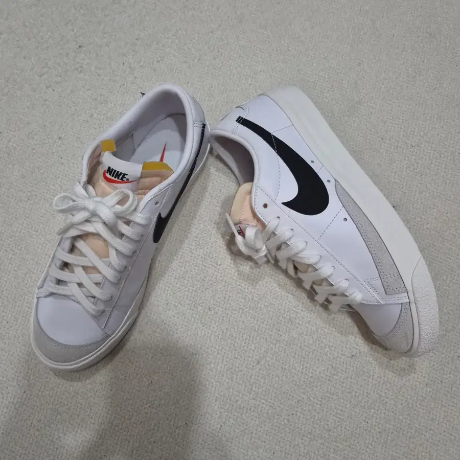 나이키 블레이저 로우77 265