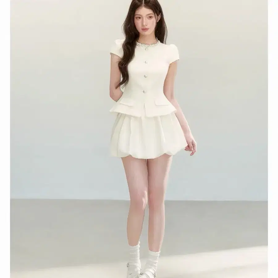 새상품뒤에실사) 비즈 트위드 자켓+스커트 셋업 -아이보리 수입의류