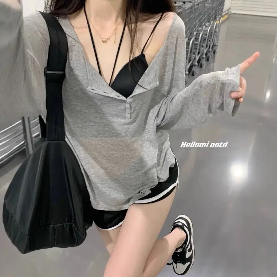 새상품 여리핏 그레이 루즈 긴팔티