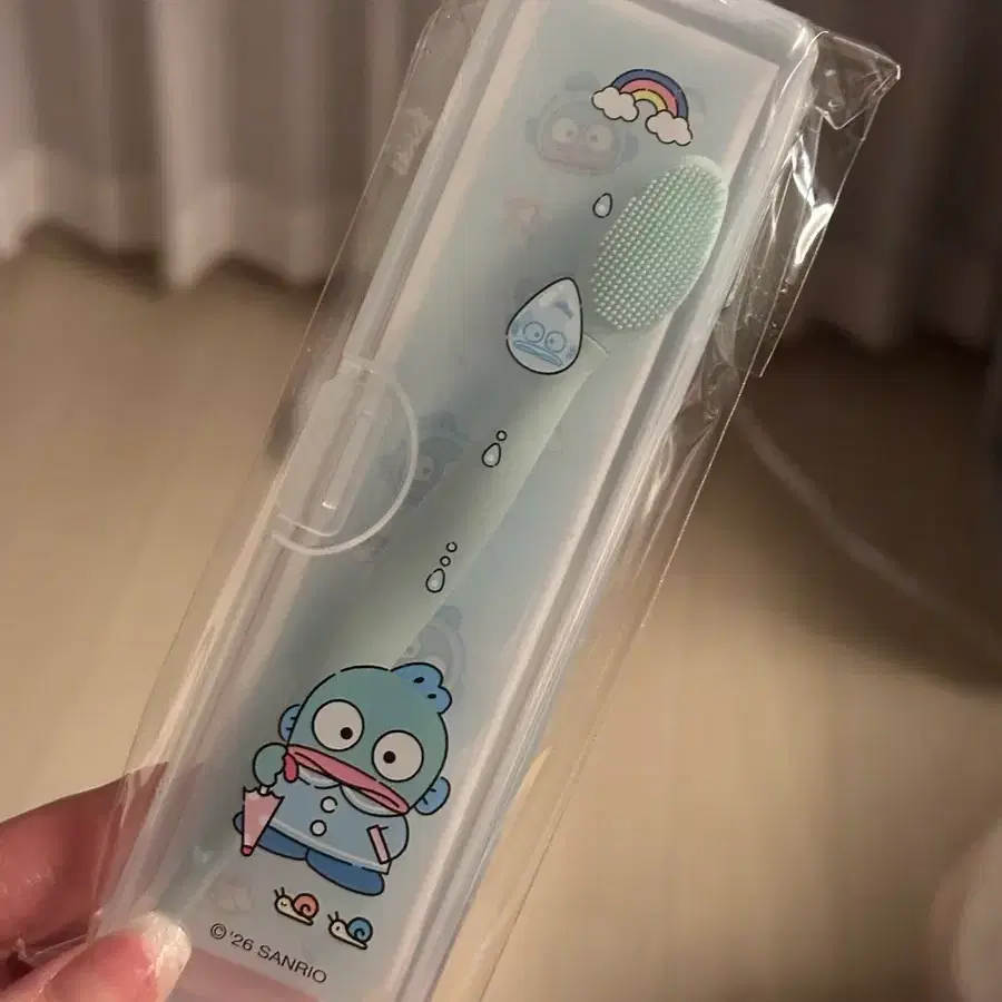 한교동 모공 브러쉬