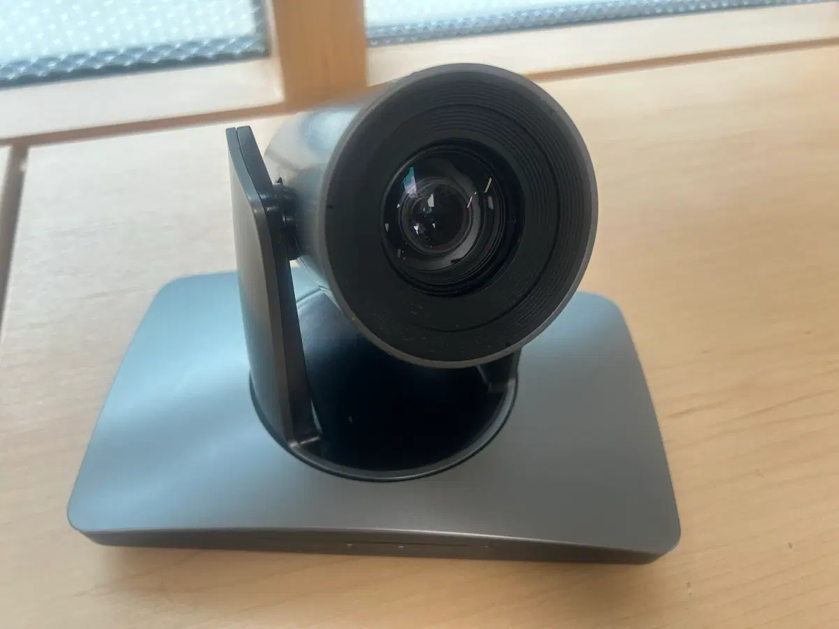 HD PTZ VIDEO CAMERA AVIC-E220WV3