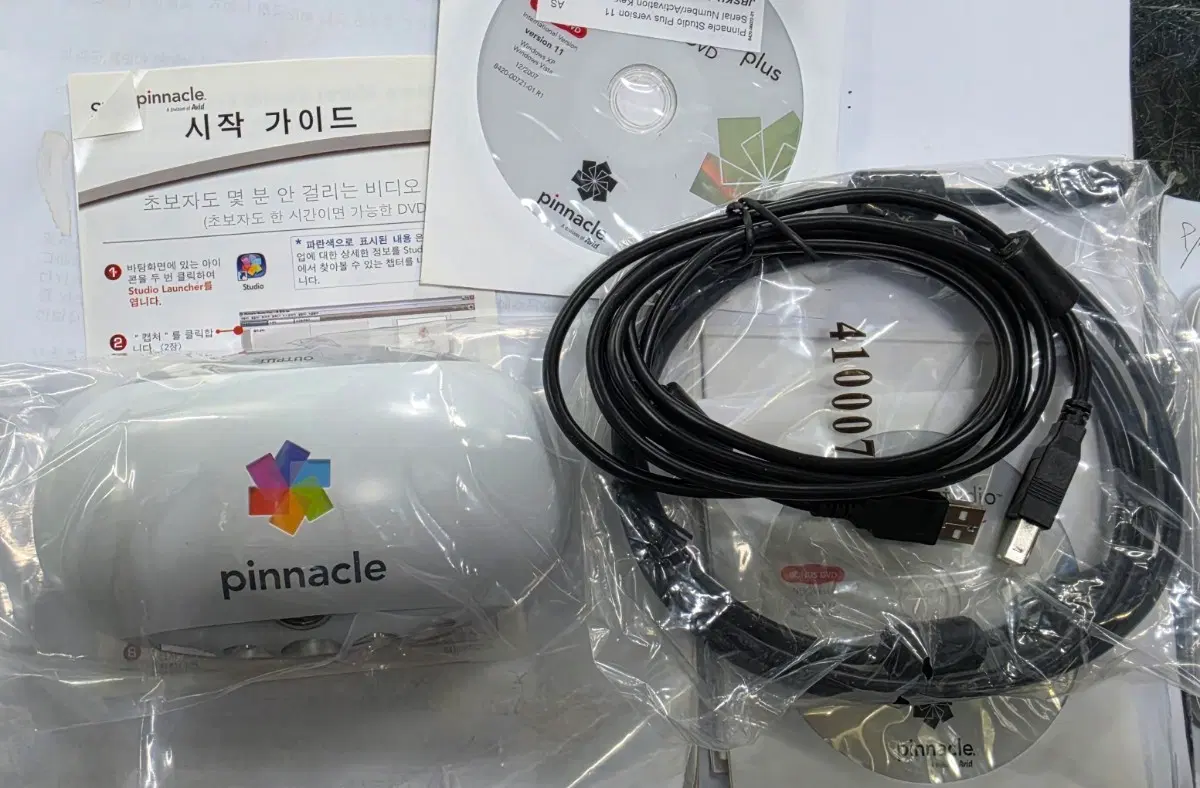아나로그를 디지탈로 변환하는 Pinnacle Studio Plus 영상 편집기 새것수준 팝니다.
