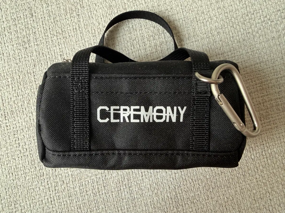 스키즈 카르마 DUFFEL BAG 팝니다