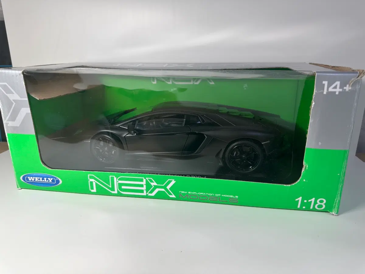 1:18 웰리 람보르기니 아벤타도르 무광 다이캐스트
