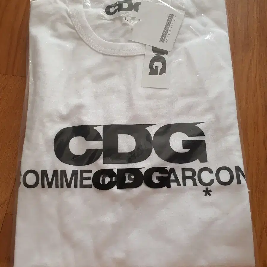 꼼데가르송 CDG 로고 반팔티 화이트L