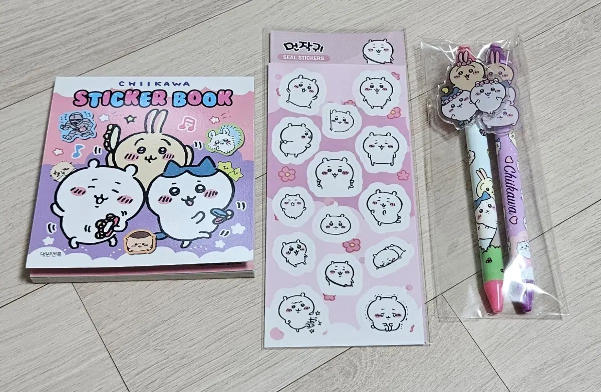 치이카와 스티커북, 씰스티커, 볼펜 일괄