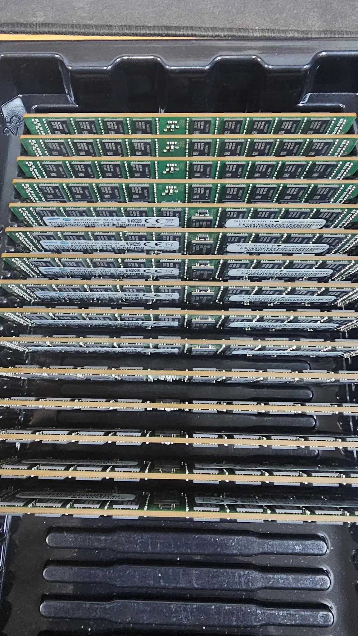 삼성 DDR4 ECC PC4-2133P 32G 16개 팝니다