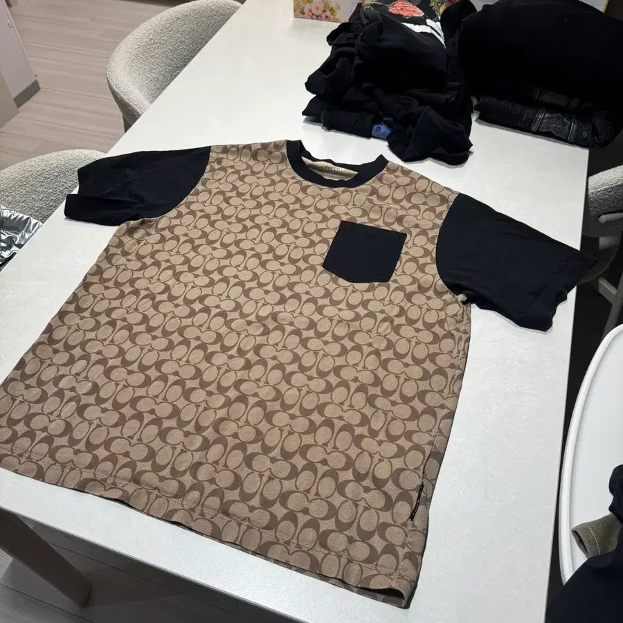 코치 반팔티 실측 105 XL 링거티