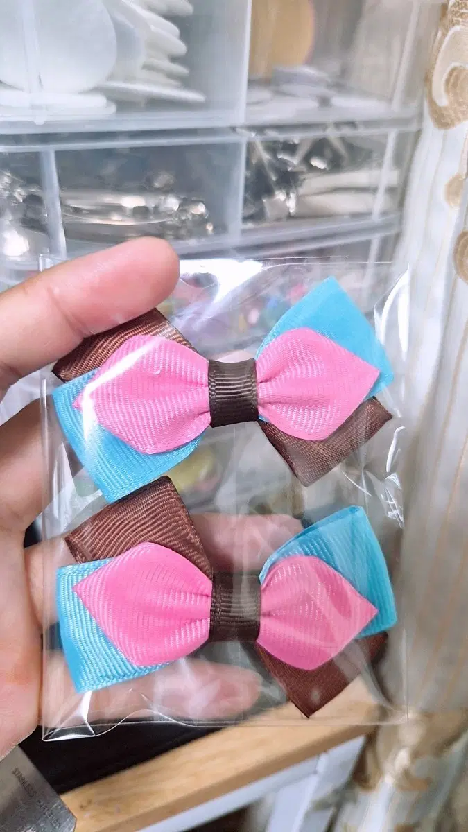 리본 머리핀 3색 2개 세트 1페어 1700원