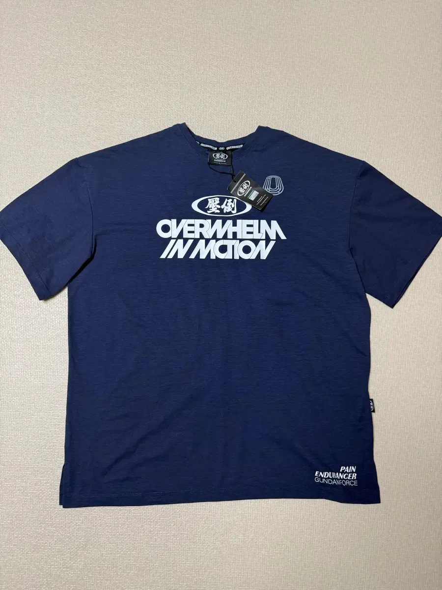 [L]압도 올라운더 트랙로고 반팔 새상품