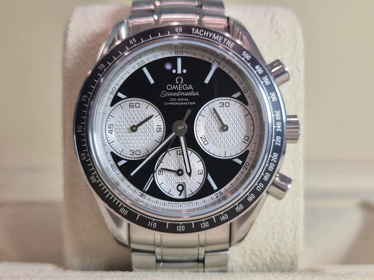 오메가 스피드마스터 검판 팬더 40mm 22년