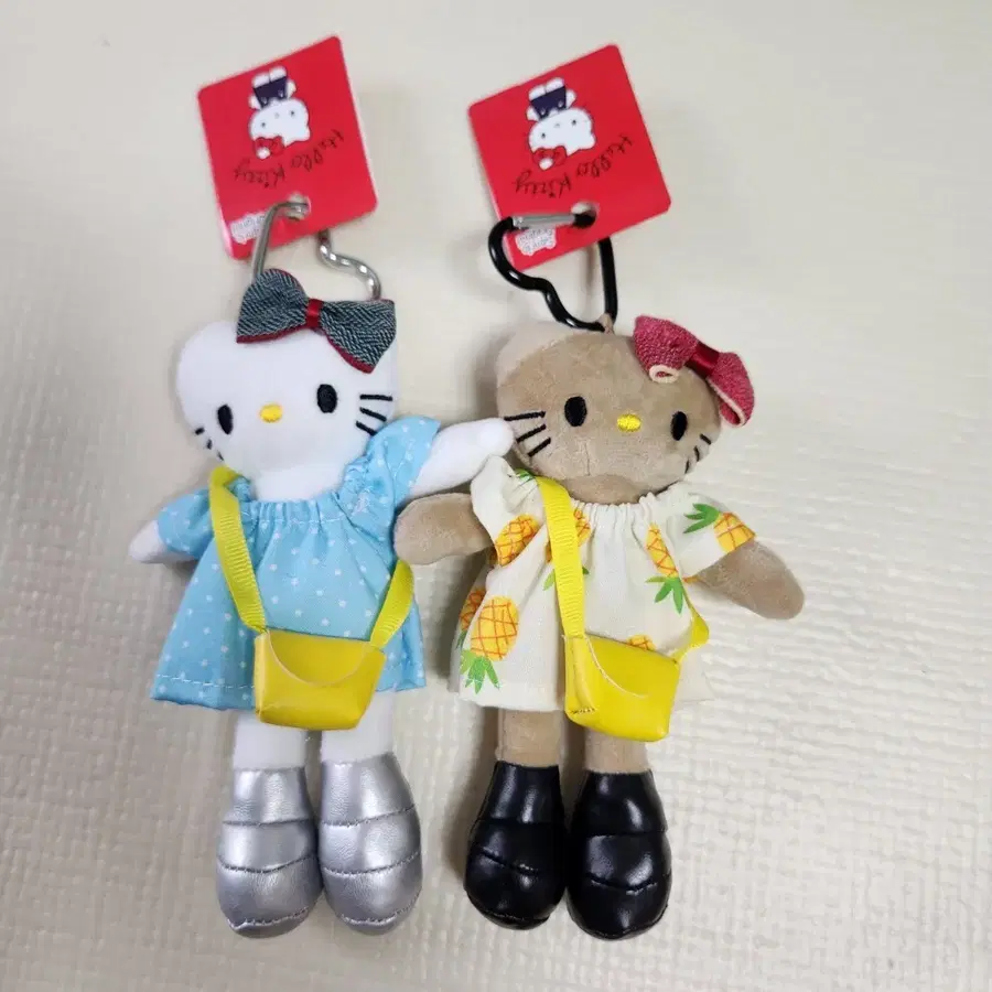 롱다리 헬로키티 태닝키링 새상품