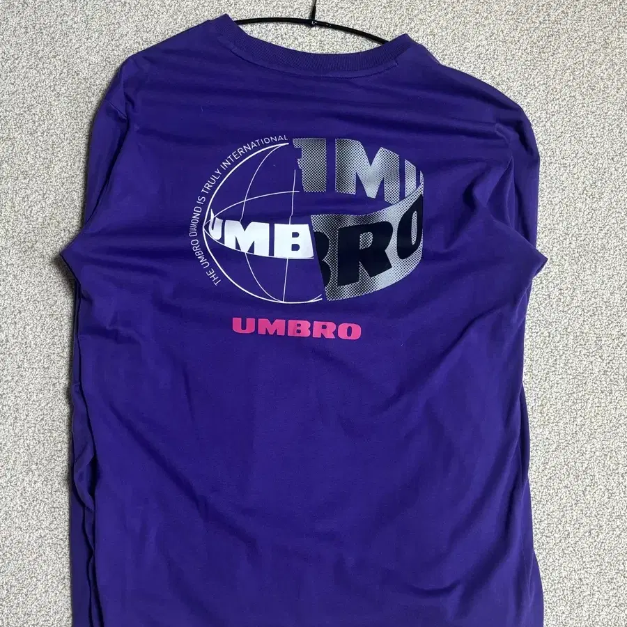 정품 Umbro 엄브로 긴팔티 롱슬리브