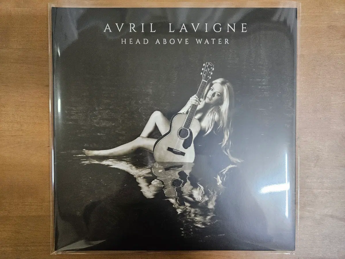 에이브릴 라빈 - Head Above Water 단순개봉 lp