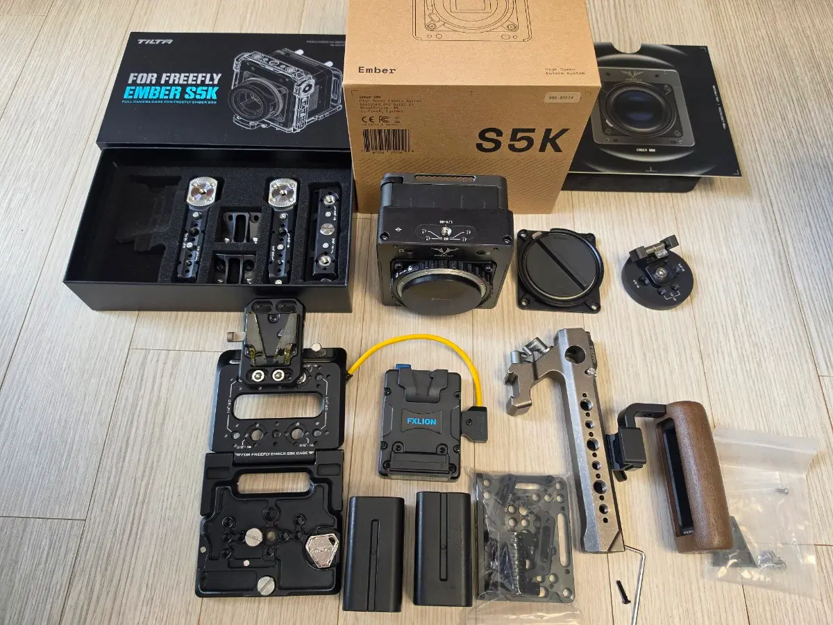 프리플라이 s5k 엠버 freefly ember s5k 초고속 카메라 판매합니다