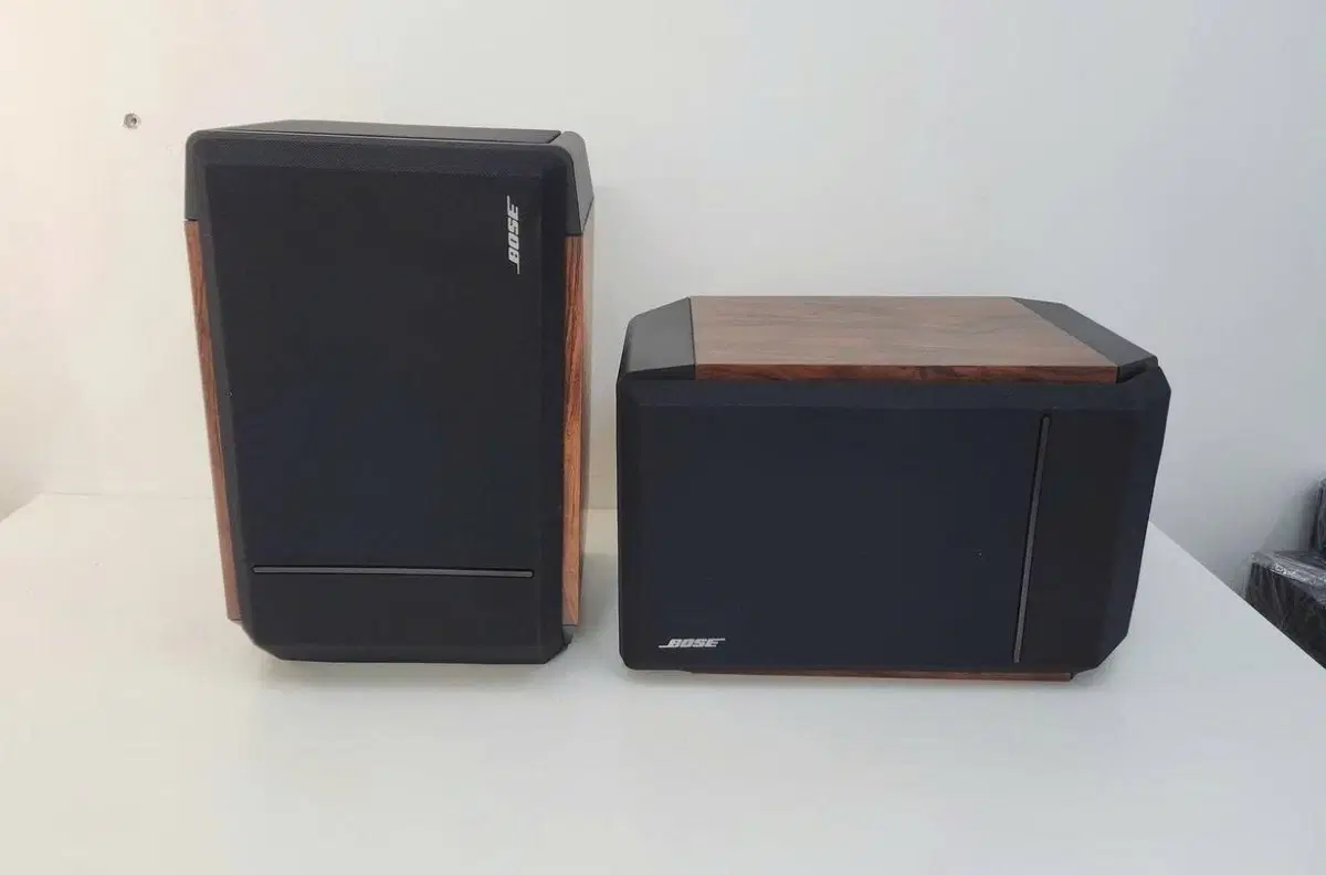 BOSE 301 Series IV 스피커입니다