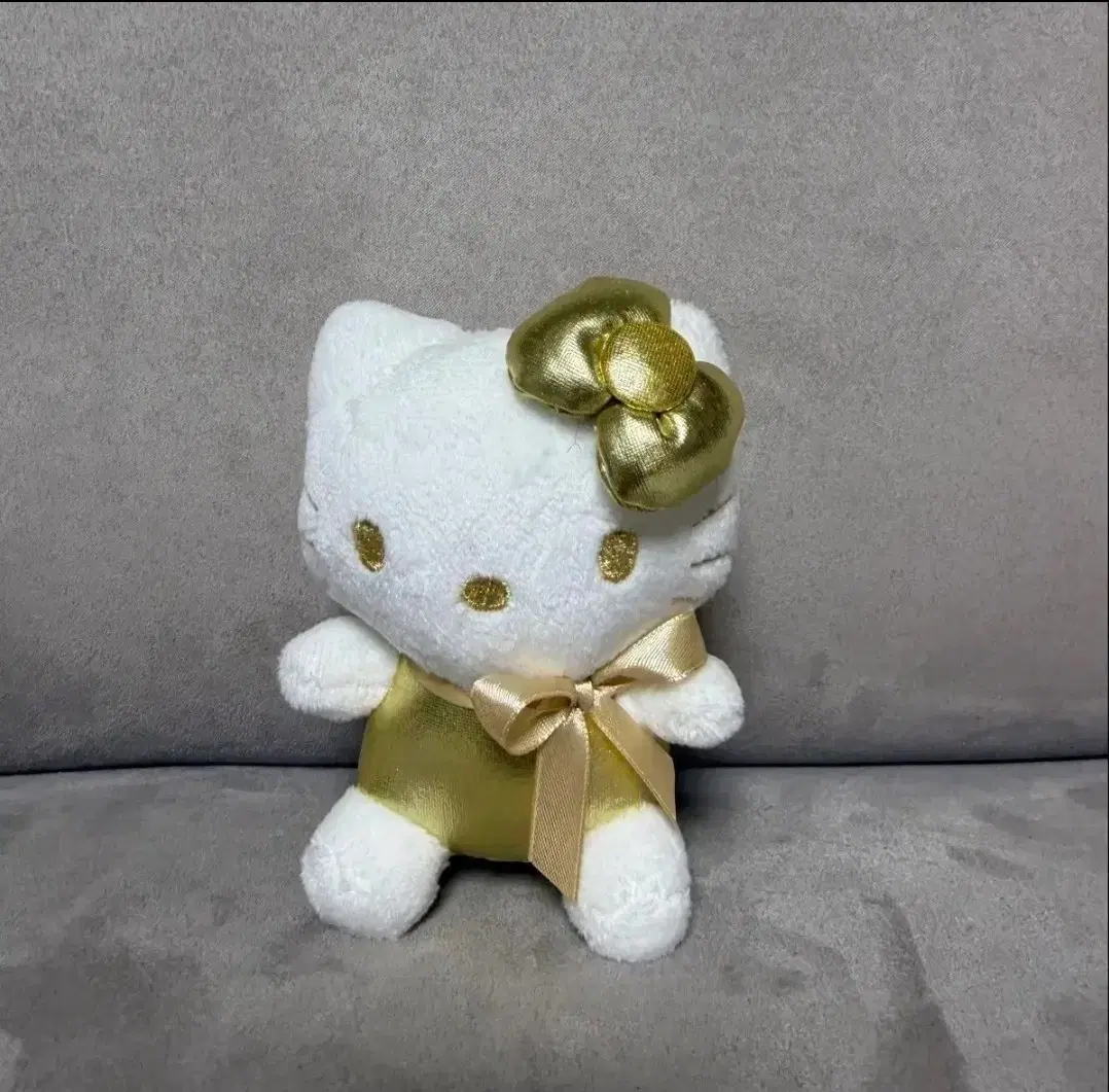 정품 산리오 헬로키티 골드 25cm 중형 인형