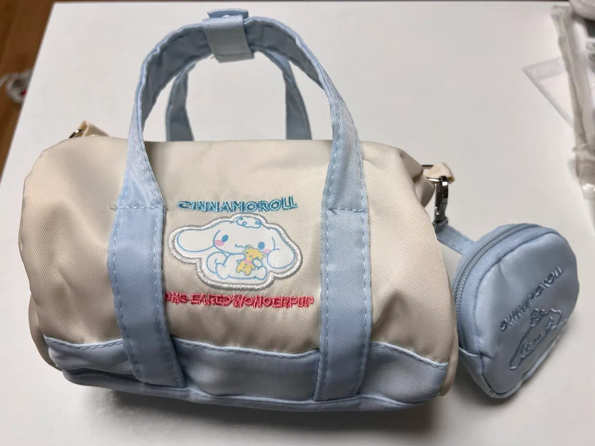 시나모롤 파우치 백