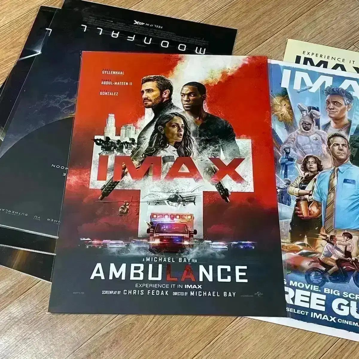 앰뷸런스 아이맥스 포스터 IMAX A3 영화 제이크질렌할 에이사곤잘레스