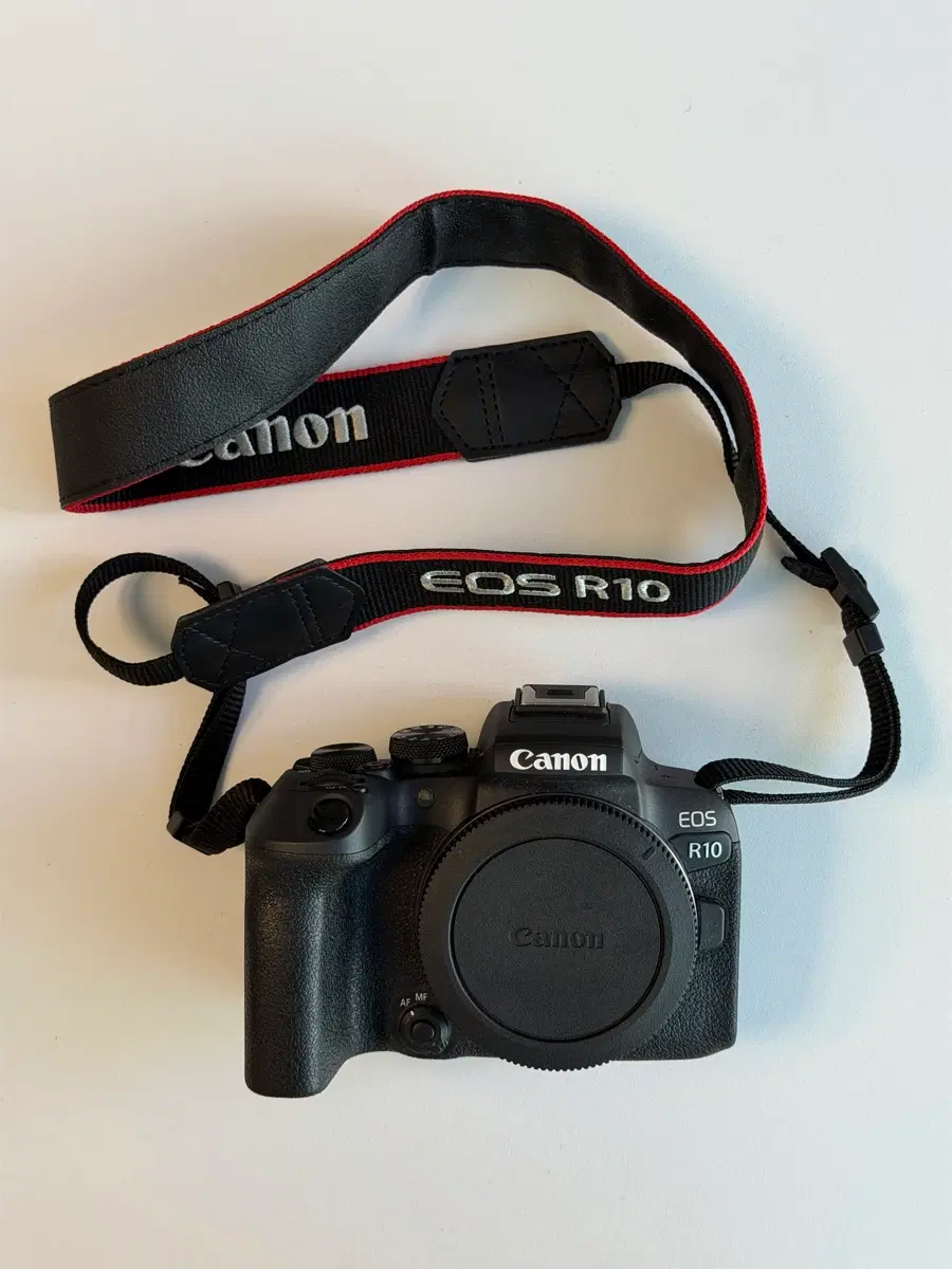 캐논 EOS R10 바디 + 충전기