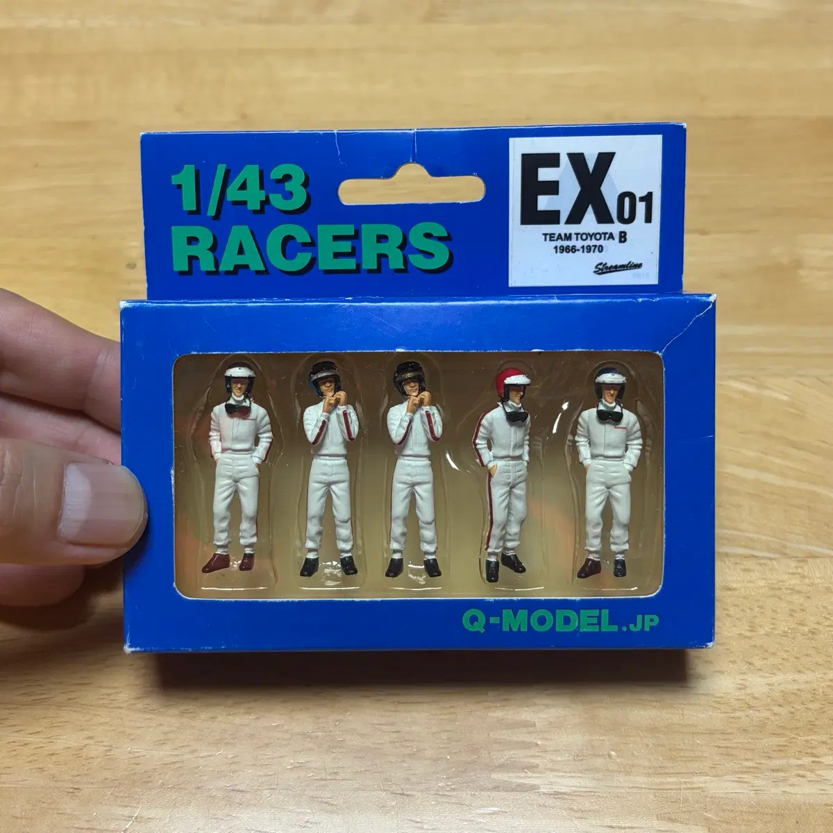 Q-MODEL 1/43 레이서 피규어 팀 토요타 B 1966-1970 다이캐스트