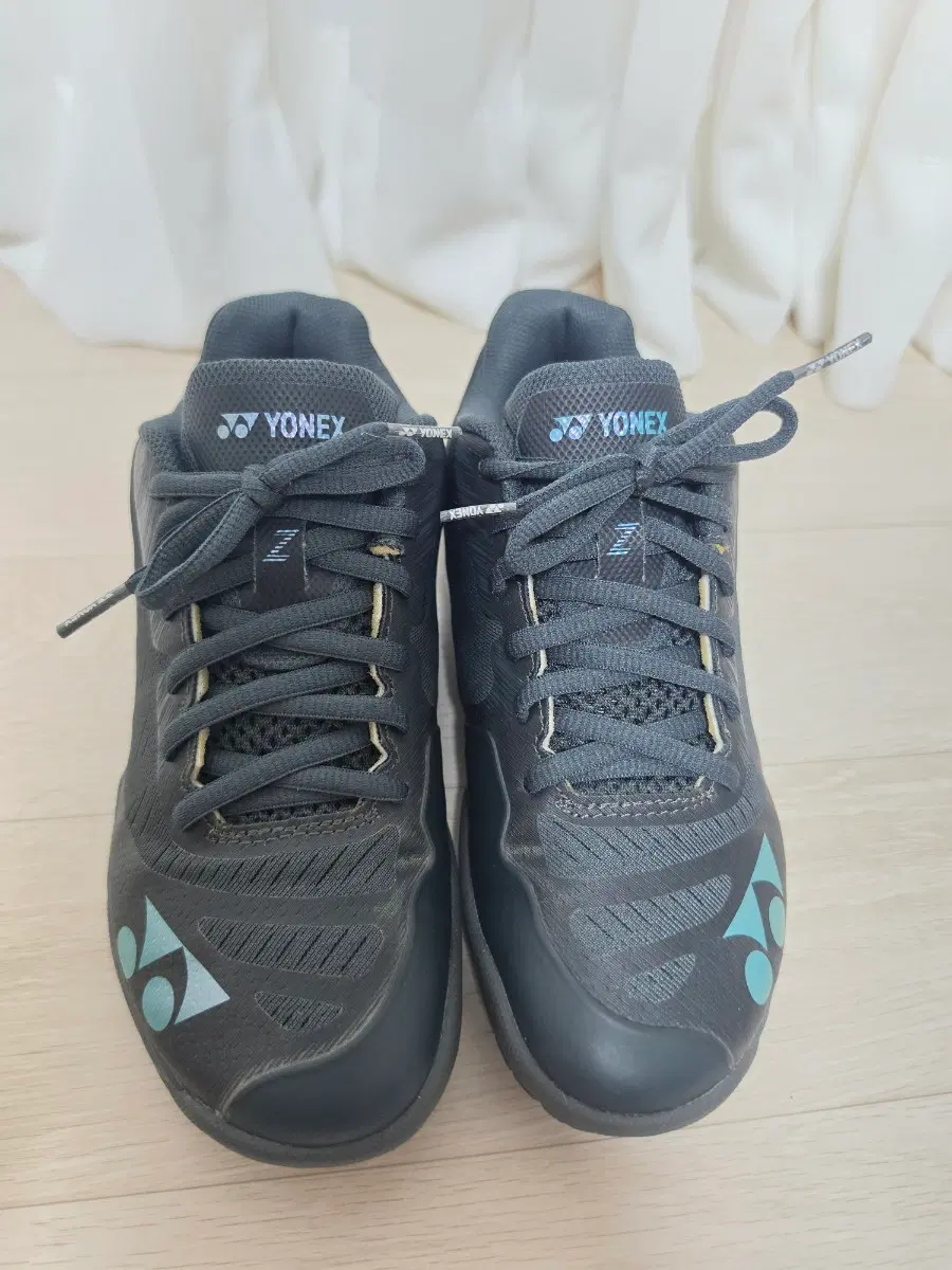 요넥스 파워쿠션 에어러스 Z (AERUS Z) 배드민턴화 (230mm)