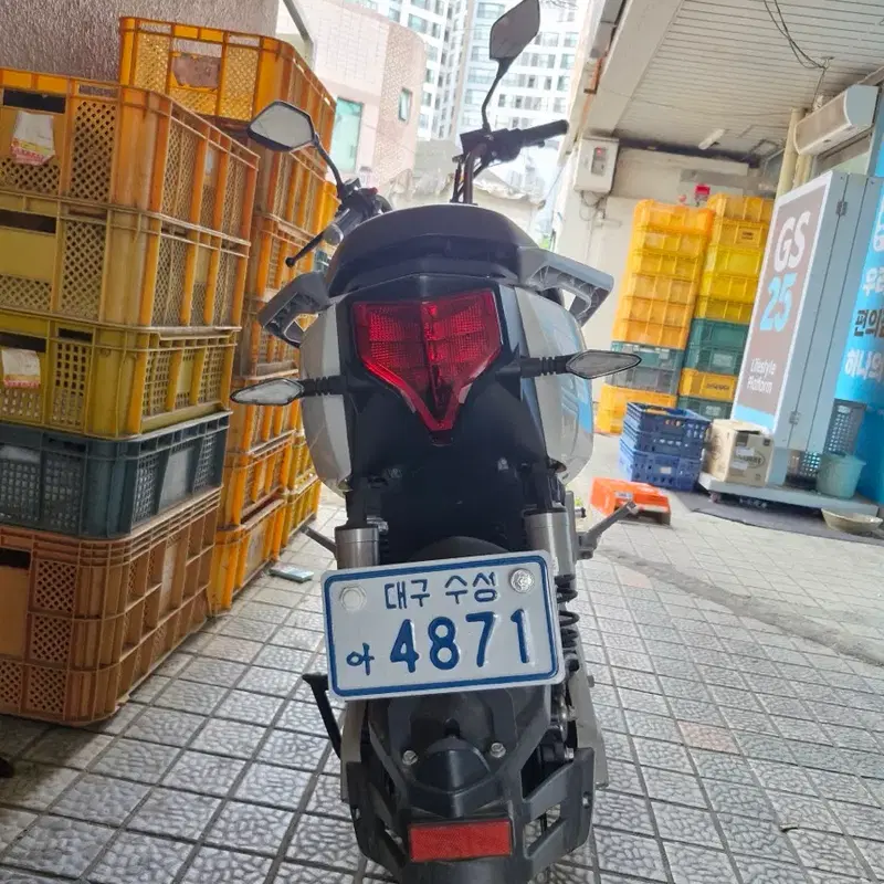 야디 z3 화이트 판매 합니다