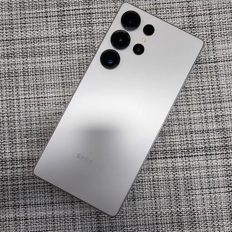 (특SSS급) 갤럭시 S25울트라 1테라 화이트 25년 2월개통 정상해지공기기 검수완료 120만팝니다@@